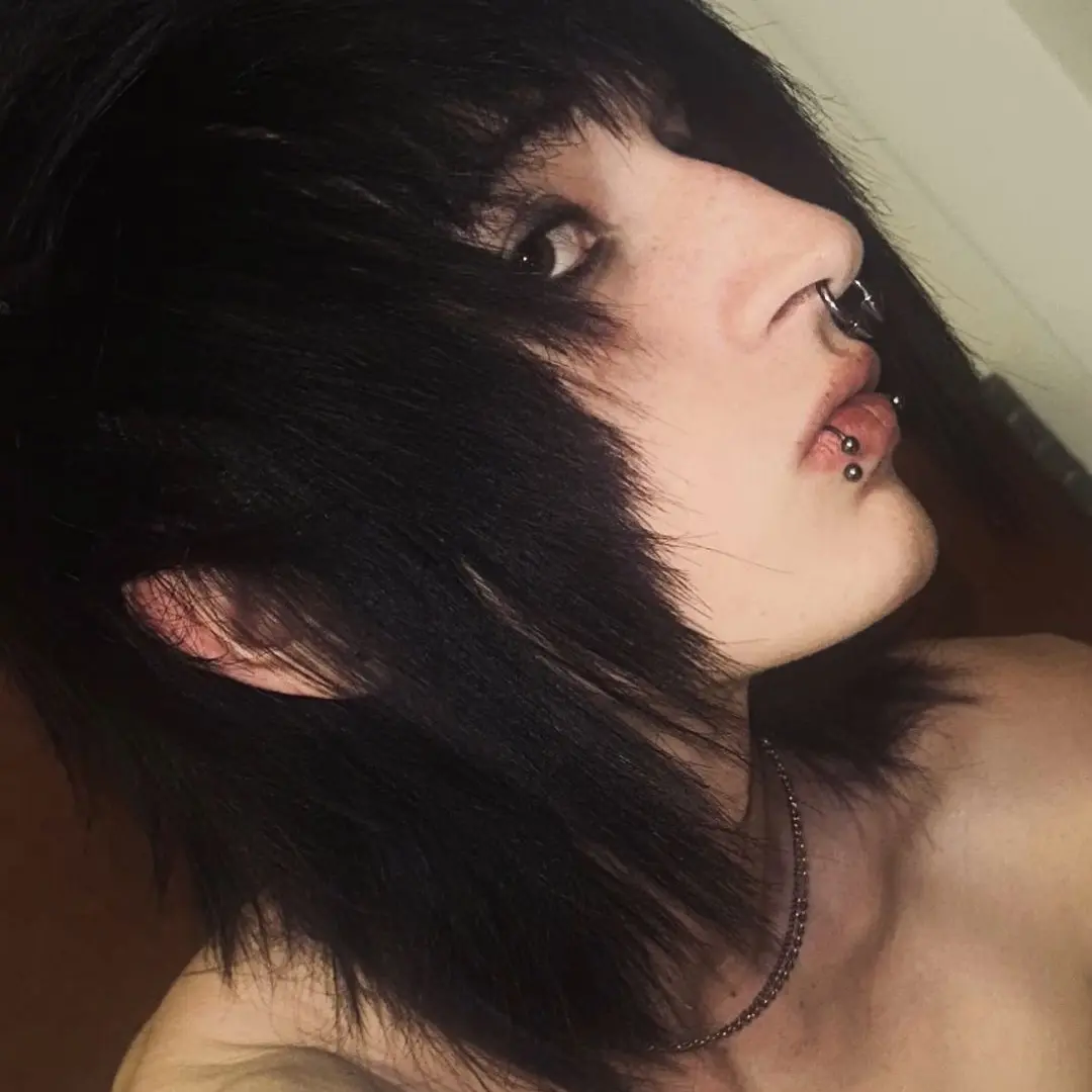 Bunidryl의 Ash - emo boy