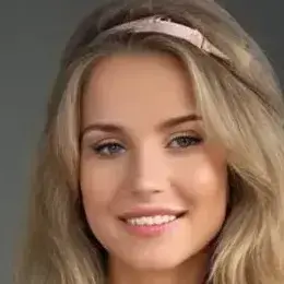 Profile image of Sarah