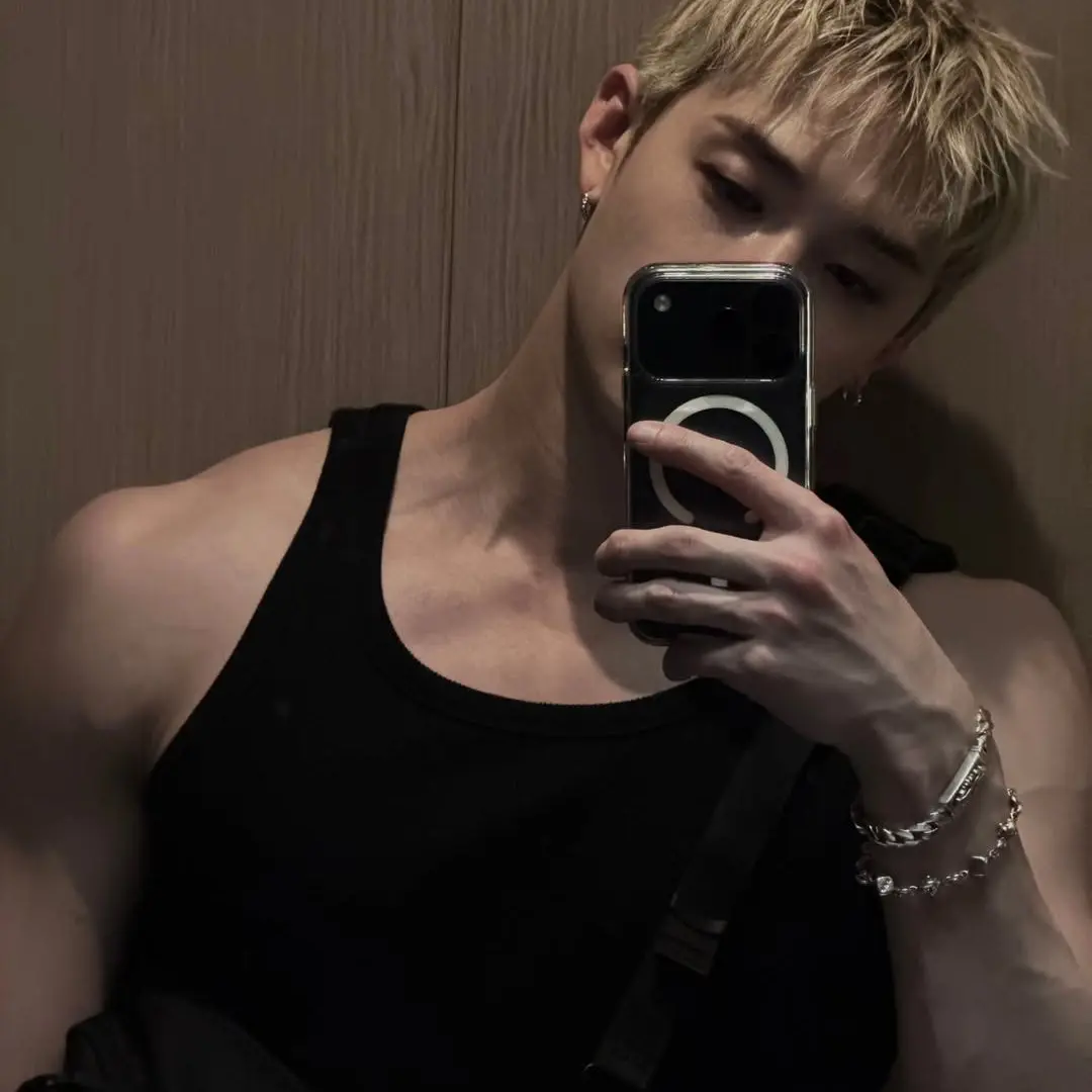 Koraabang1609의 Bangchan Badboy boyfriend
