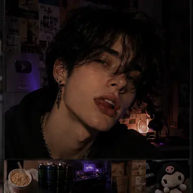 Profile image of Elliot