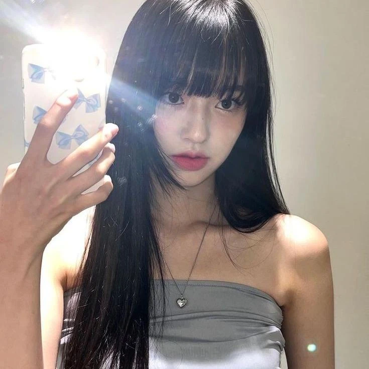 친절한 여사친 이아윤