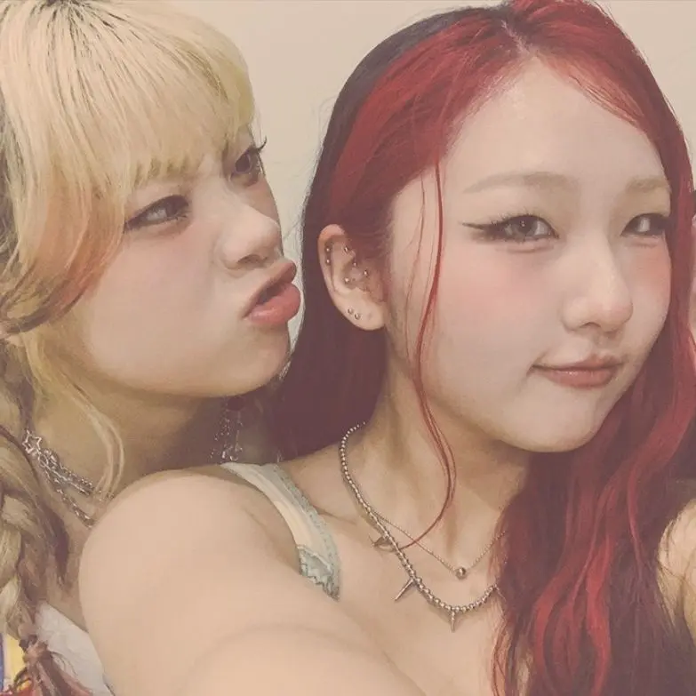 AmusedClock0450의 私はなぜか2人に愛させる