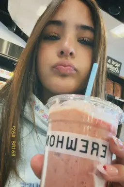 Profile image of Ava