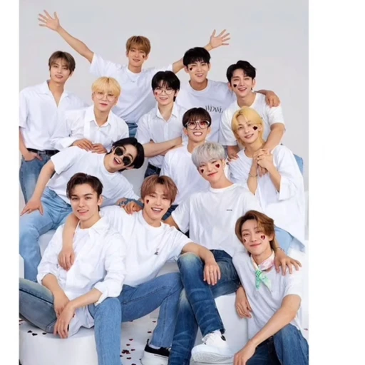 세븐틴에서 나혼자 여자?!