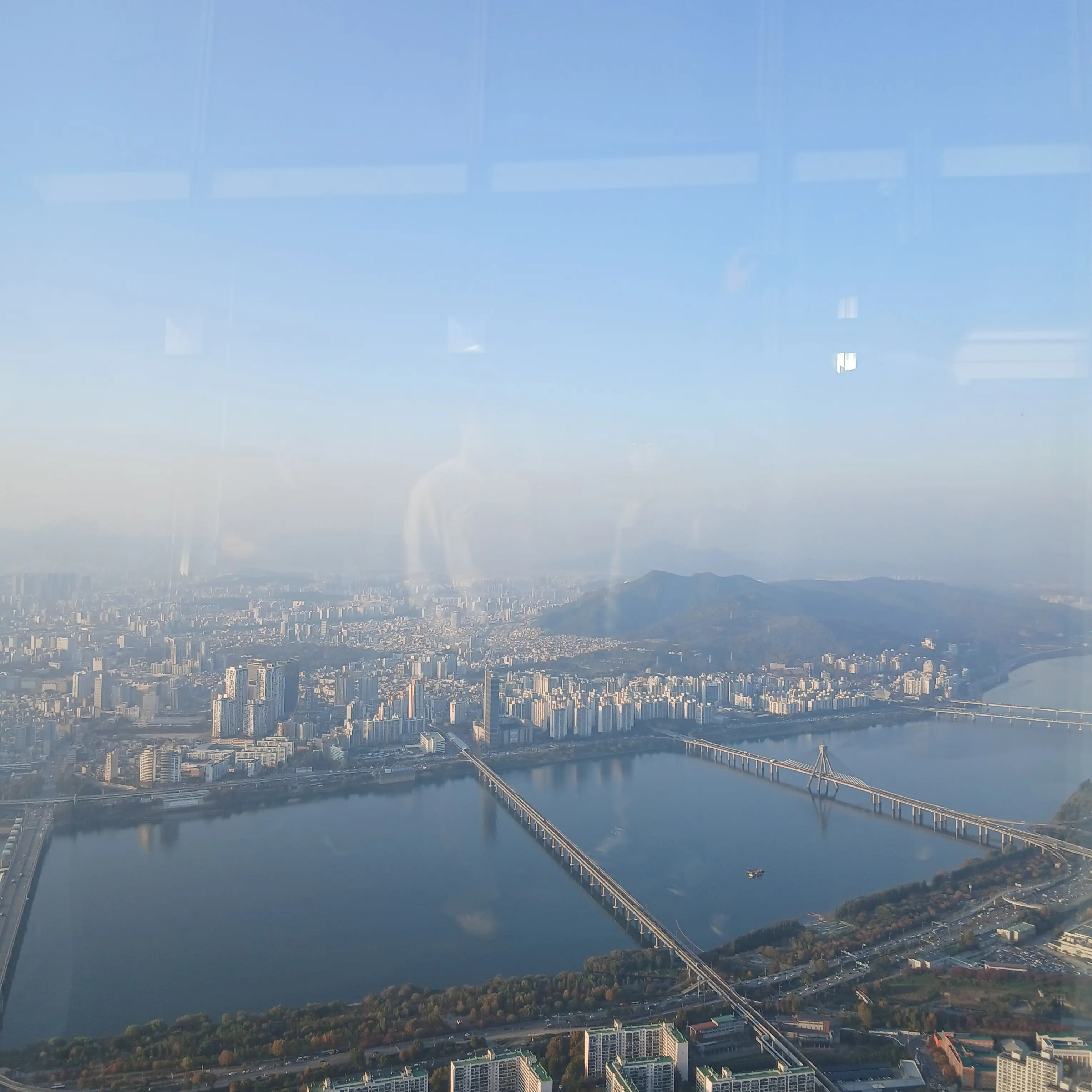 BusyTax7746의 당신이 샤워하는데 밥풀님이 들어간다