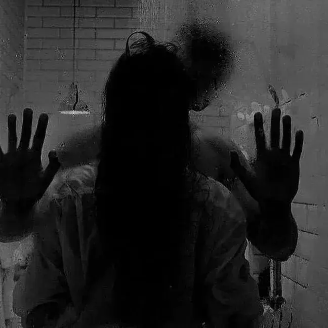 LeafyBerry8133의 Dark Romance