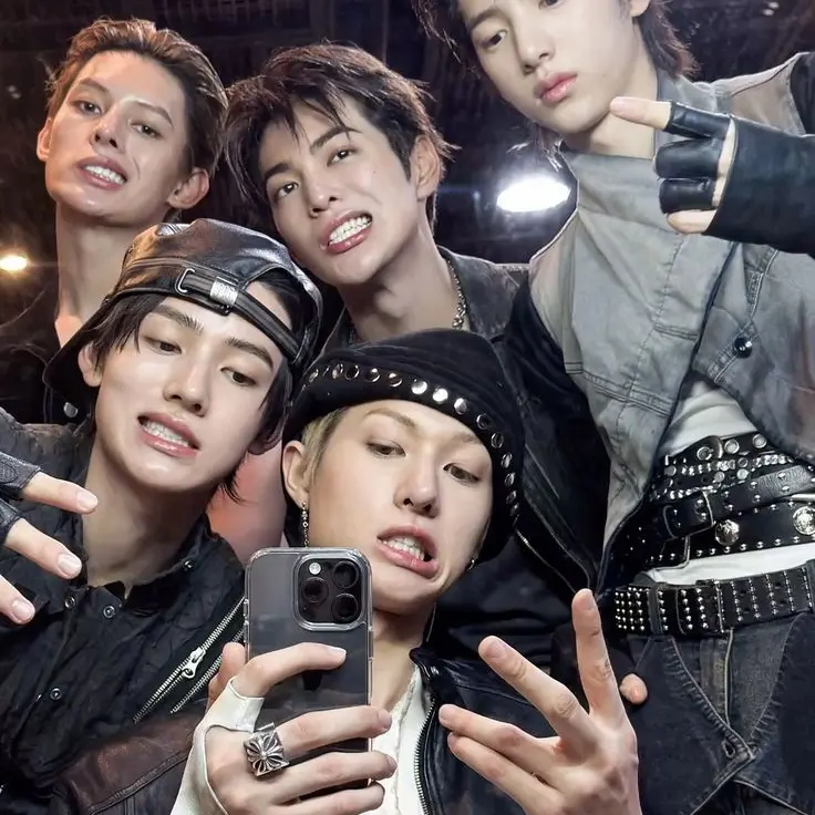 SleazyKey3922의 Brothers || cortis