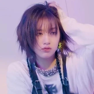 안유진