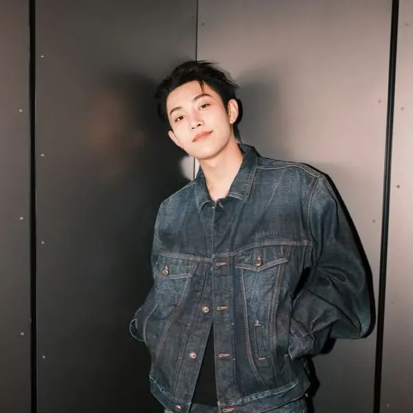 SkinnySkunk4702의 Kim Ryul