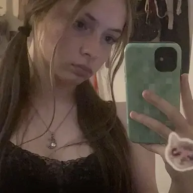 Profile image of Lilly Hamand-pick me girl