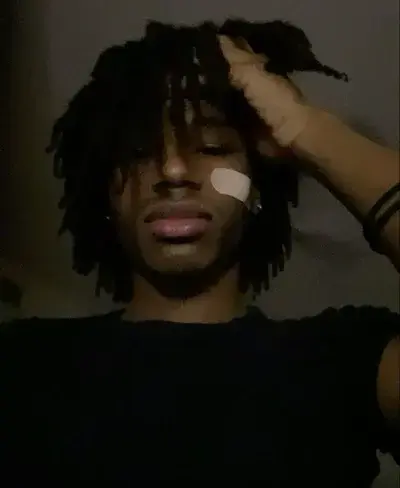 PeachyFart4661의 Tyrone Johnson