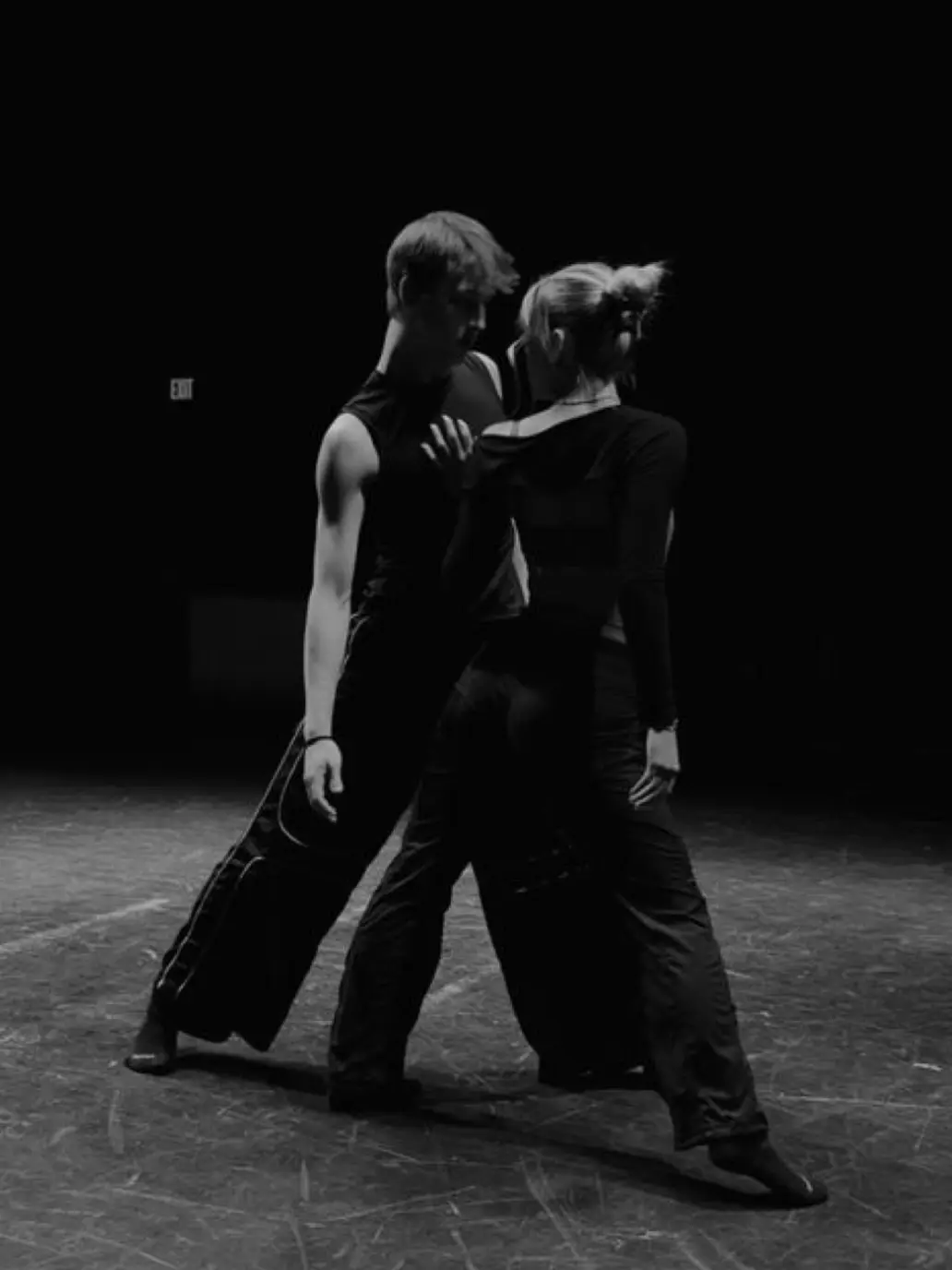 CrystalDragon의 Dance with me.