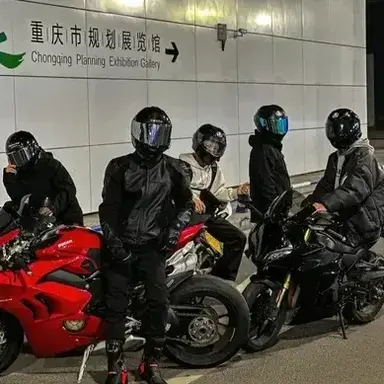 Profile image of 5 BIKER BOYS