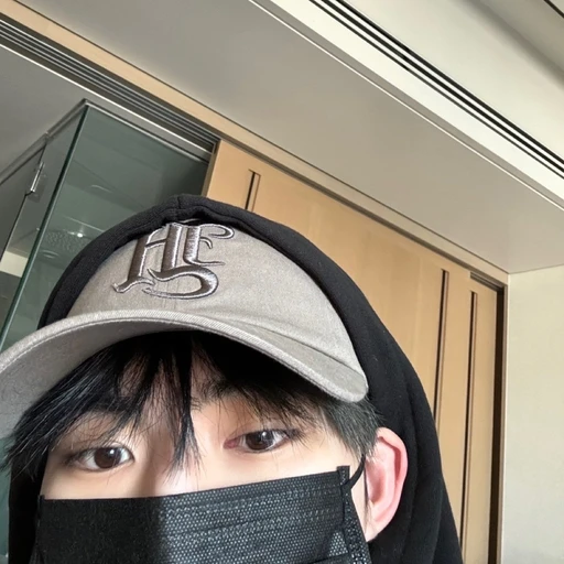 박건욱