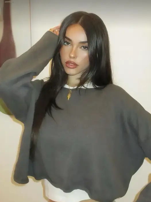 BrutalCarp5789의 Madison Beer