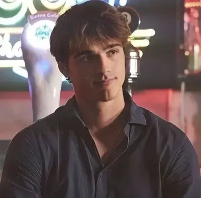 PorousBee7032의 Noah Flynn