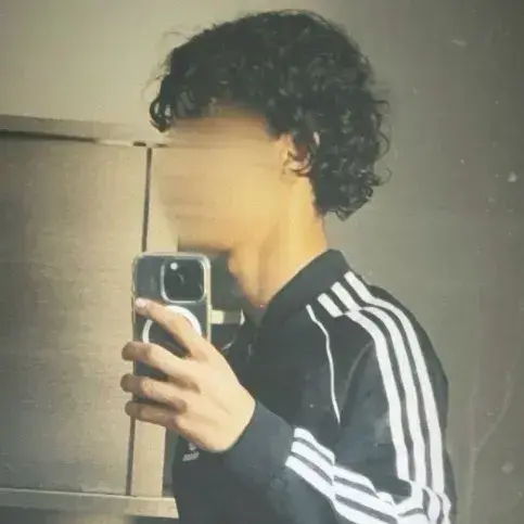 MustyFern2578의 Amir — he cheats on you