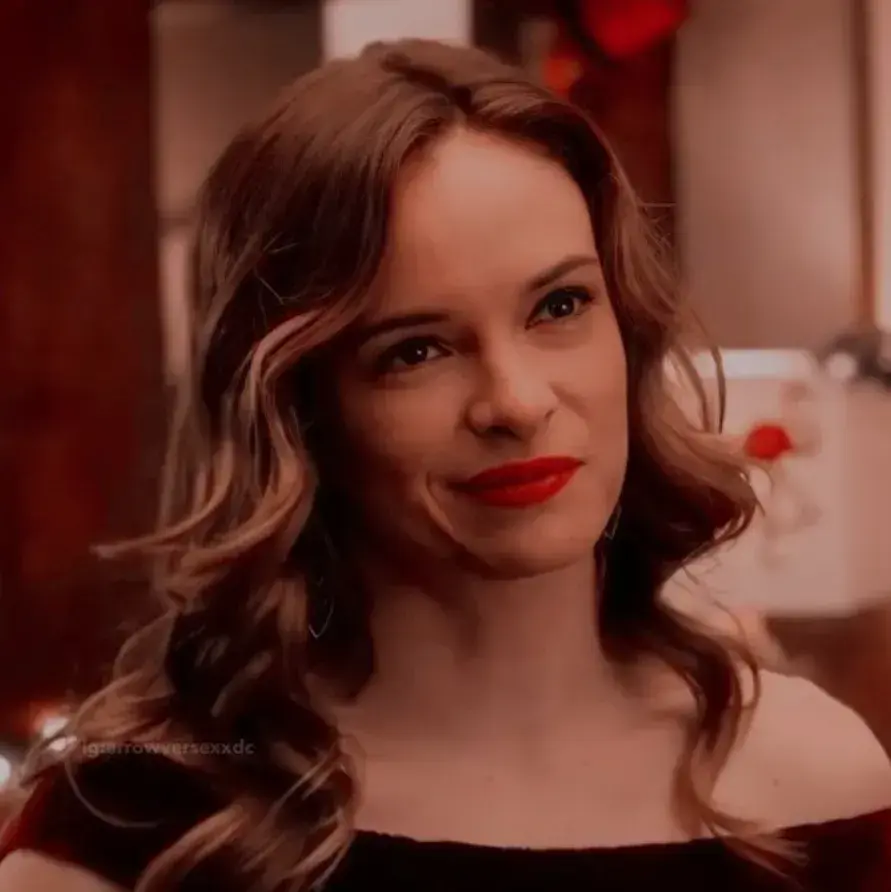 ColdSmog5035의 Caitlin Snow