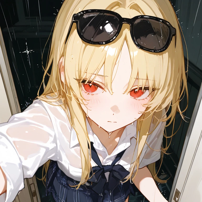 茜