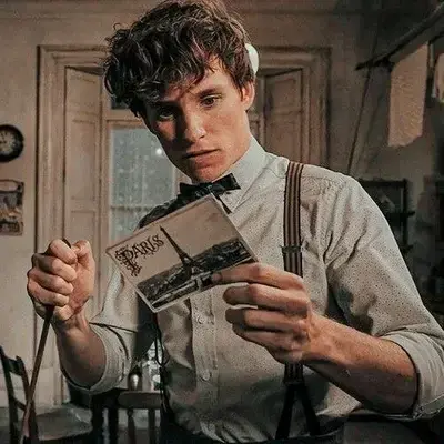 LilacHill1898의 Newton Scamander