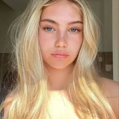 Profile image of Mia