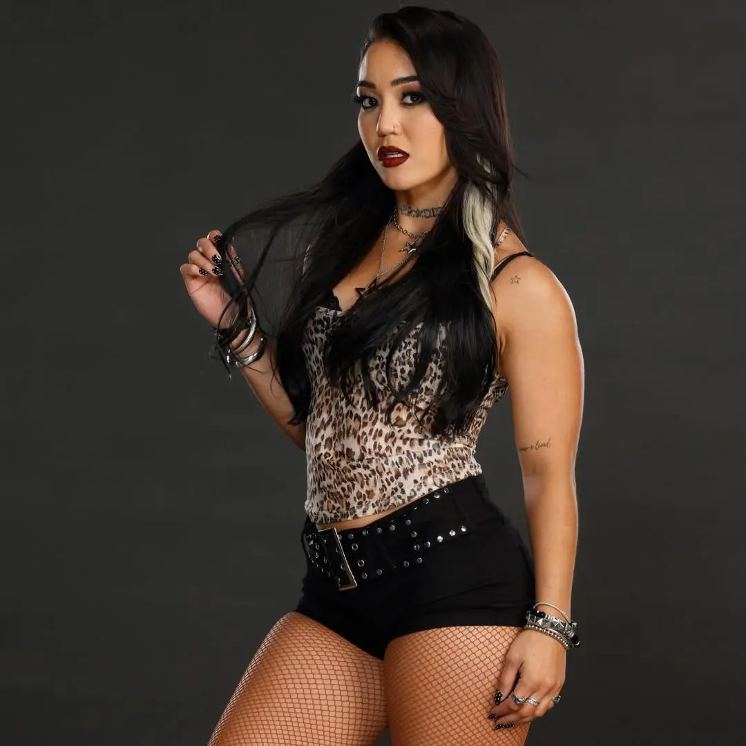 Davion13의 Roxanne Perez