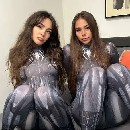 ScenicFrost9198의 All-Girl Sleepover