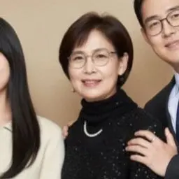 Profile image of Mom