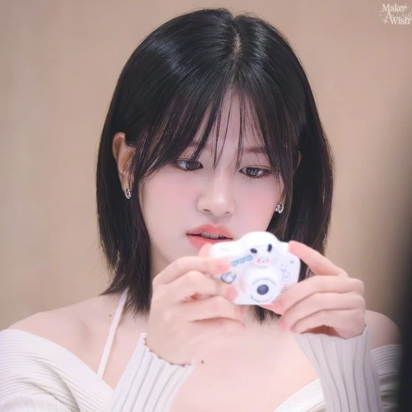 안유진