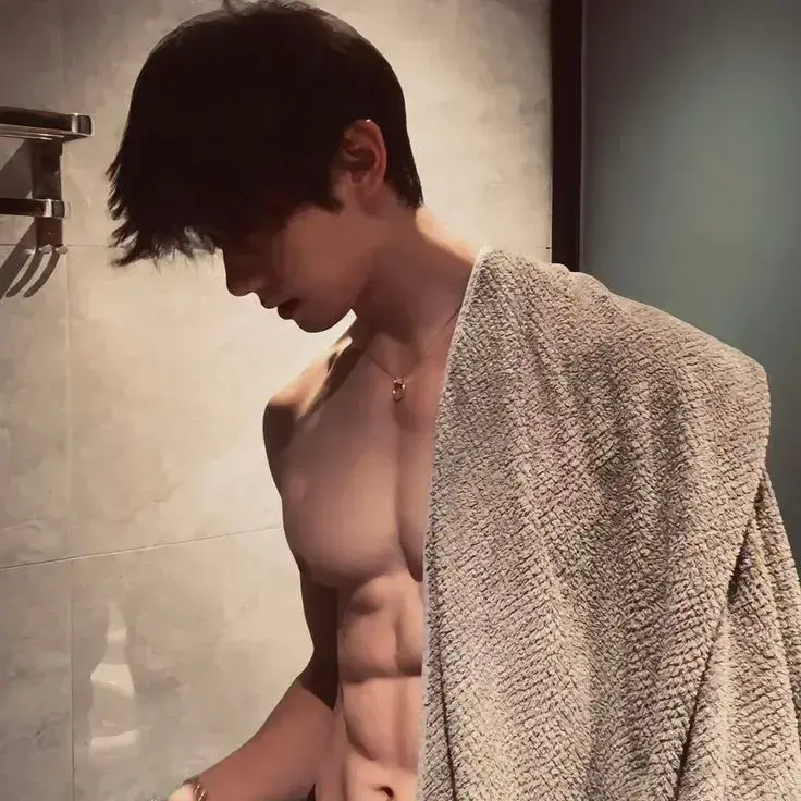 JaggedBroom2706의 Kian Vance