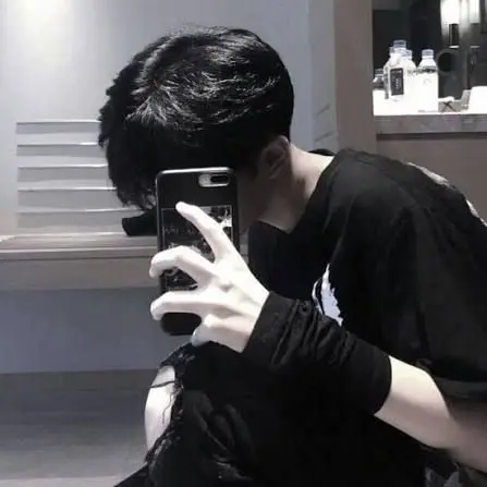 MintyElk2156의 Love triangal