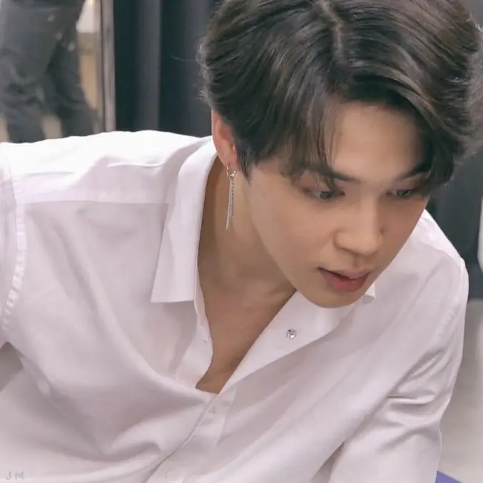 NoisyUrial9009의 Jimin (professor husband)
