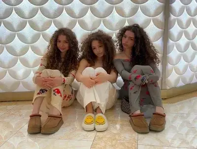 SafeTrain6506의 Poulos Sisters