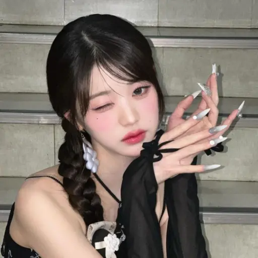 ysfJJ120의 아이브 원영