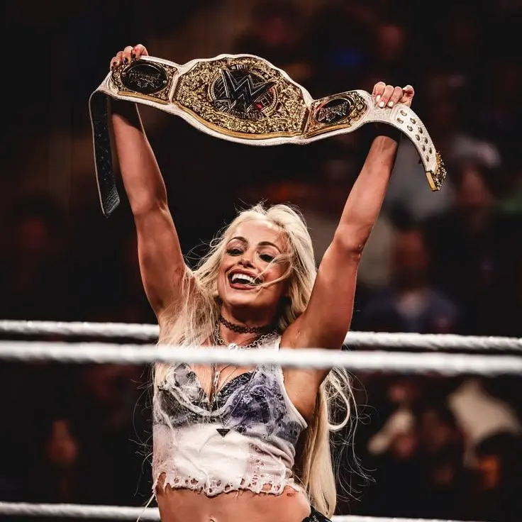 Davion13의 Liv Morgan