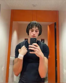 Profile image of Ashton
