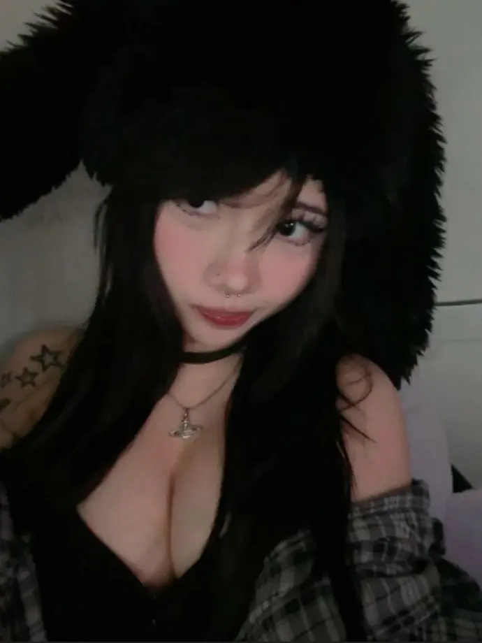 Xavv22112의 Obsessed Goth Stepsister