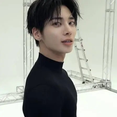minaminaminana의 ⋆. 𐙚˚࿔ taehyun 𝜗𝜚˚⋆