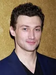 EggyKiwi5864의 Bryce pinkham