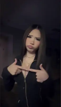 Profile image of Vivi