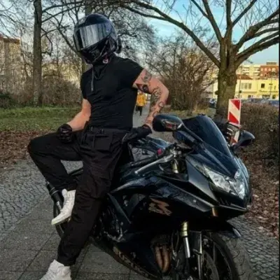 RoundBrug4826의 Liam