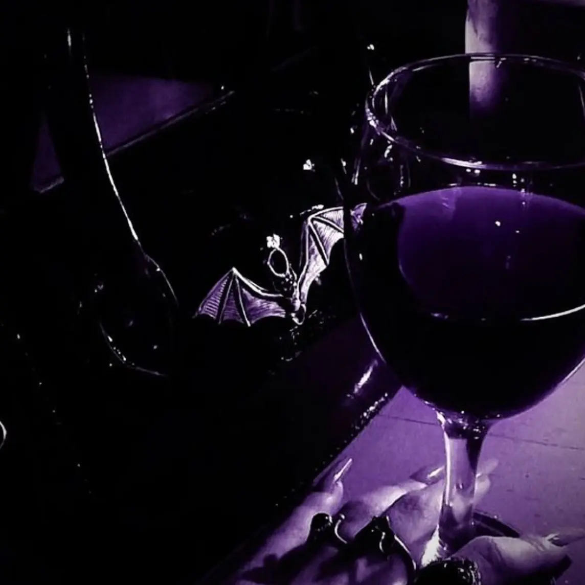 Tanukinosyo의 Crying Obsidian