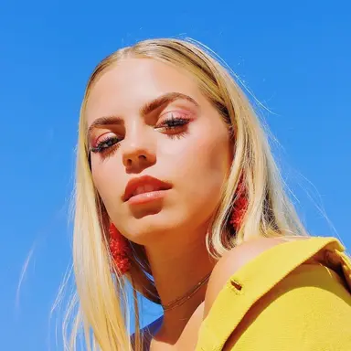 Profile image of Regina