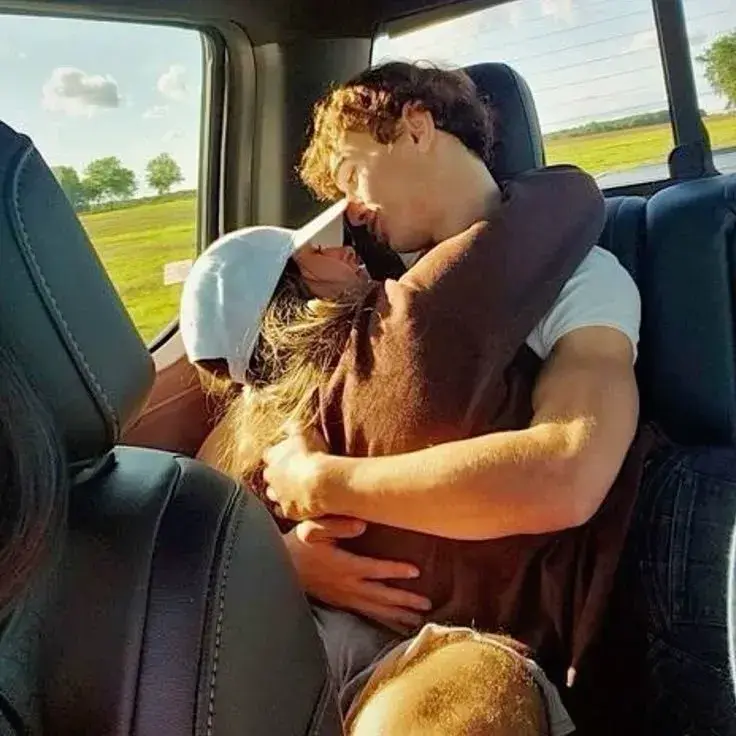 PoliteCash1343의 Trip with Your Boyfriend