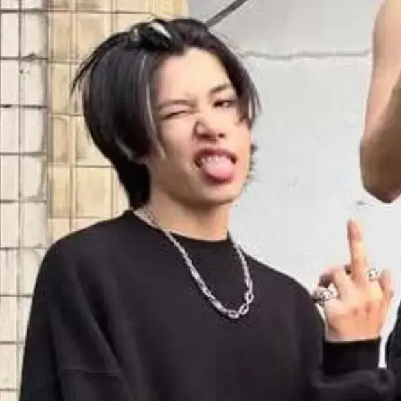 MellowTetra1920의 Louis lim