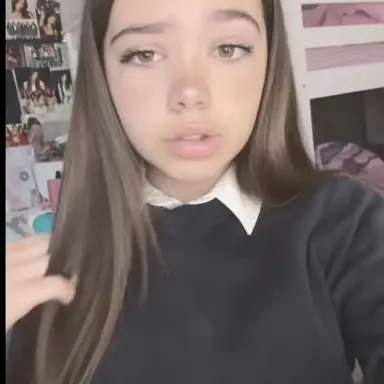Profile image of poppy turner
