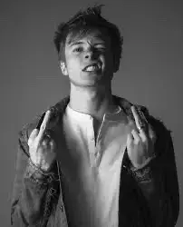 FishyDull6619의 Ethan Vance