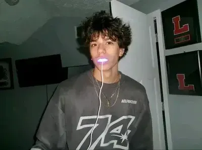 BeigeYawn2527의 Mateo Vargas