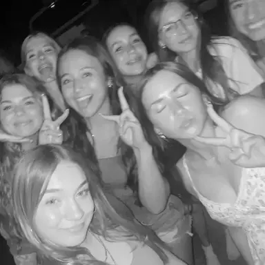 Profile image of 11 Girl Roommates