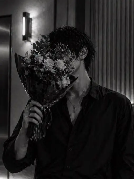 AcidicSour3593의 Wrong Door, Wrong Men